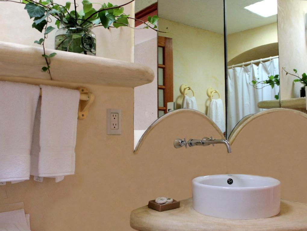 Hotel Casa Abierta Valle de Bravo Bilik gambar